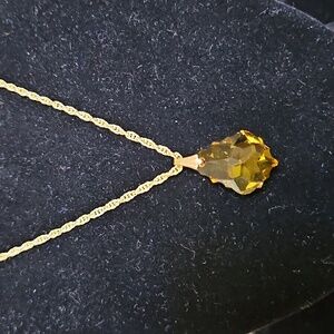 Topaz Colored Crystal Faceted Necklace -  Goldtone Chain Incl NWOT